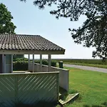 Hébergement de vacances Three-bedroom In *