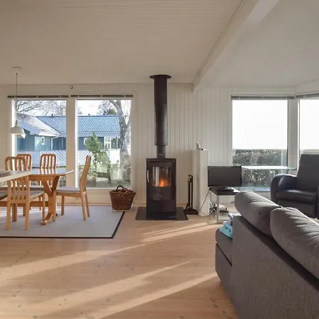 Lovely Home In Humble With House A Panoramic View Nordenbro Vesteregn